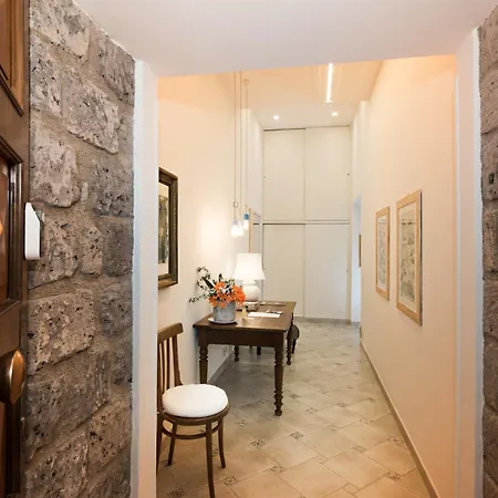 Daire Tozzoli House Sorrento